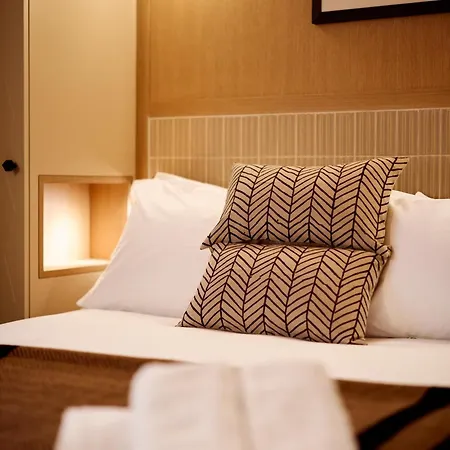 Hotel 6 Vh Paris