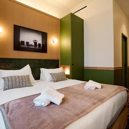 6 Vh Hotel Paris