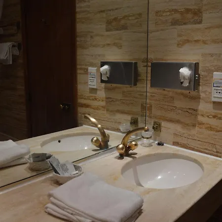 6 Vh Hotel
