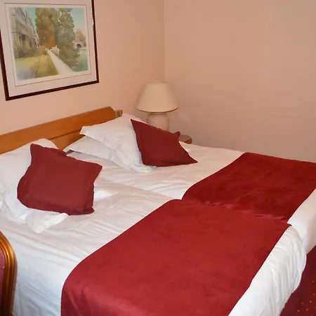 6 Vh Hotel