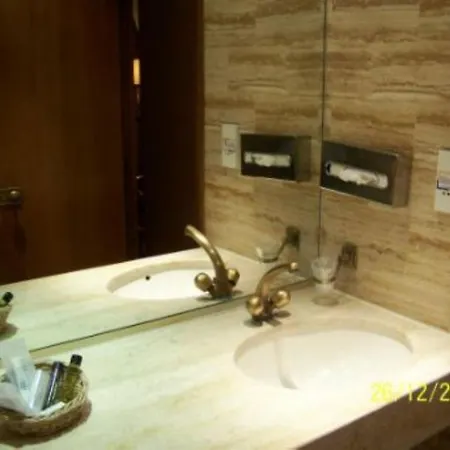6 Vh Hotel